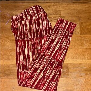 Maroon and Cream Patterned Lularoe Leggings